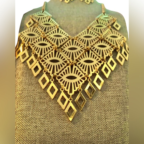 Vintage Sarah Coventry MANDARIN MAGIC Necklace Gold Tone Bib Necklace & Earrings - Picture 4 of 11